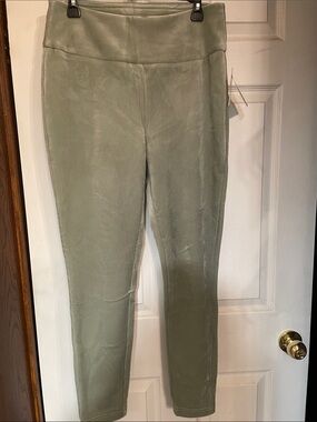 Wonderly Sage Green Leggings